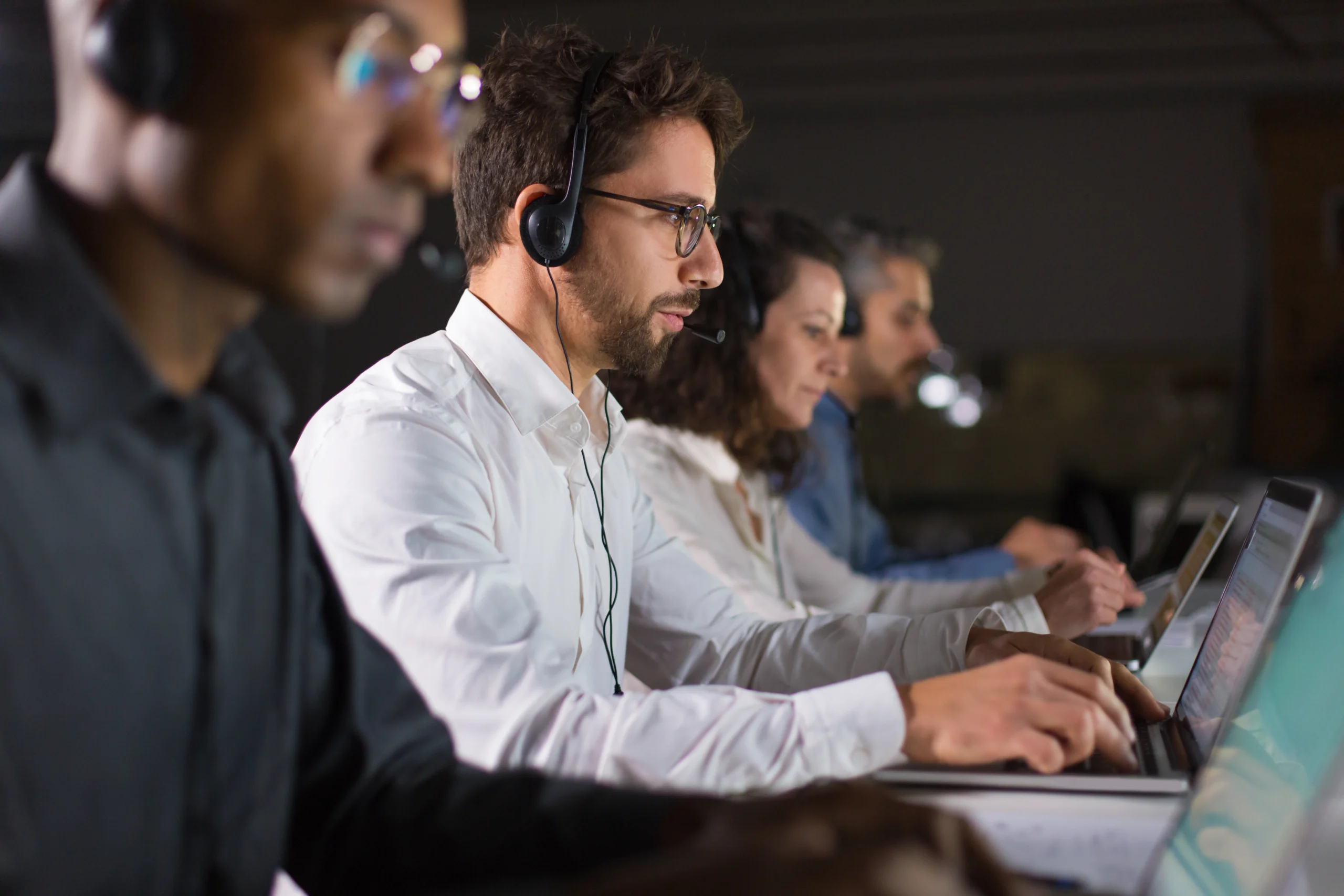 Professional expert providing real-time support to a business team through a virtual or in-person consultation session